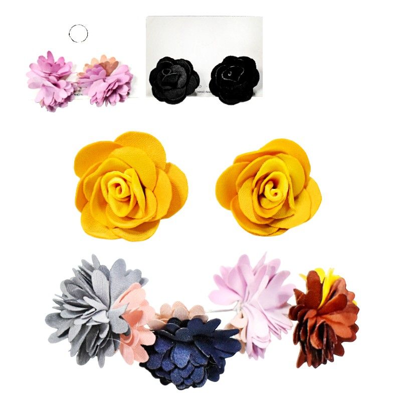 Aretes con Diseño de Flores surtidos