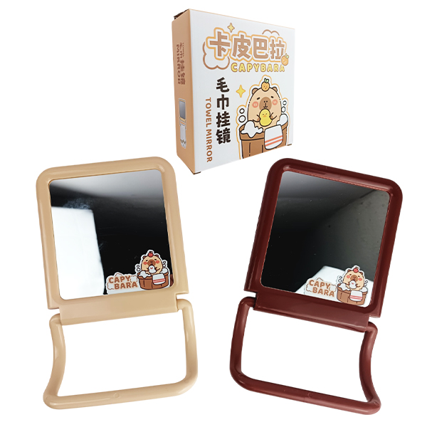 Espejo con colgador detoalla de manos con diseño de Capibara