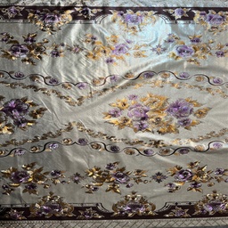 Mantel con diseños floreados por yarda